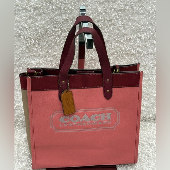 Coach Handbags - Coach Field Tote 22 Bag